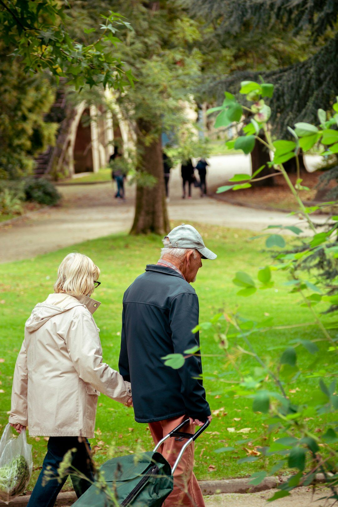 seniors enjoying scenic trip