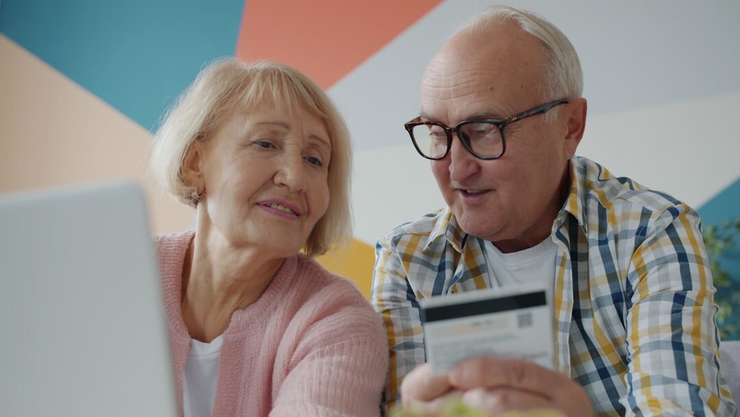 seniors shopping with list